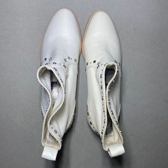 NWOB MSRP $150 Dolce Vita Tobin Studded Bootie Women's Size 7 - Picture 8 of 8